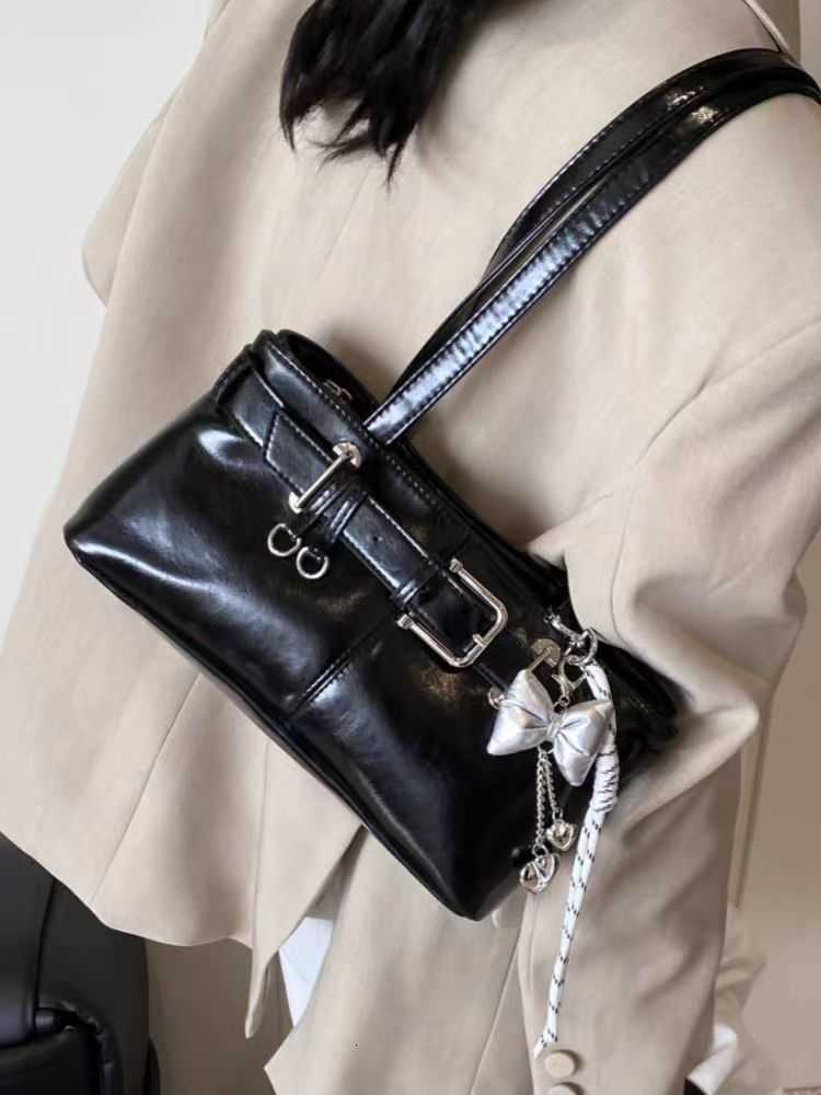 handbag for commuting, suitable for spring and summer 2025. New trendy and fashionable crossbody bag Z250324