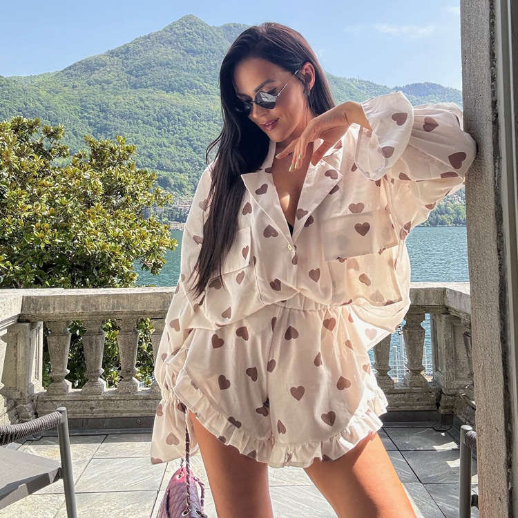 New4 Autumn Long Sleeved Heart-Shaped Printed Shirt Shorts Two-Piece Set Fashionable Loose Women's Suit