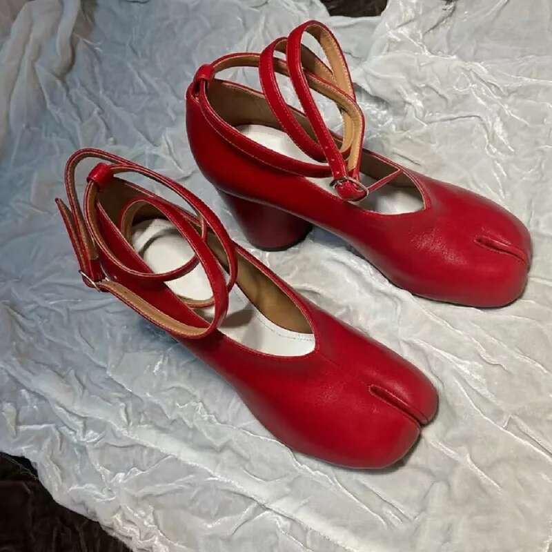 Ins Style Vintage Soft Leather Split Toe Tabi Women Pumps Fashion Ankle Strap Thick High Heels Spring Autumn Casual Chunky Shoes 250312
