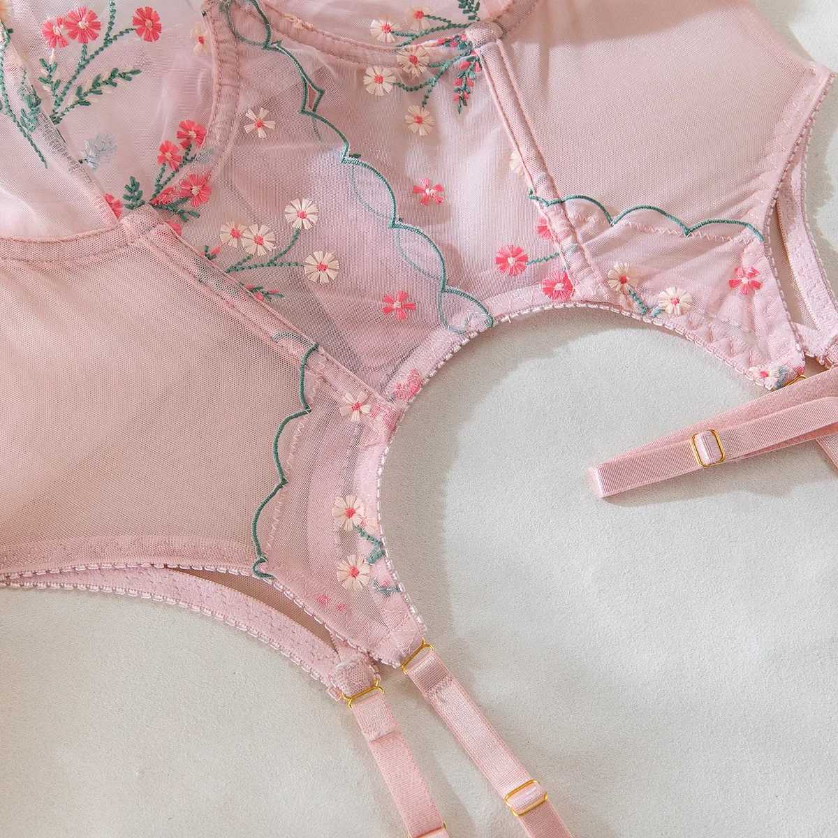 Pink Sweet Flower Embroidered Underwear Set for Womens Pure Desire Exotic Clothing Set for Womens Sexy Mesh Perspective Fishbone UnderwearXJ250301