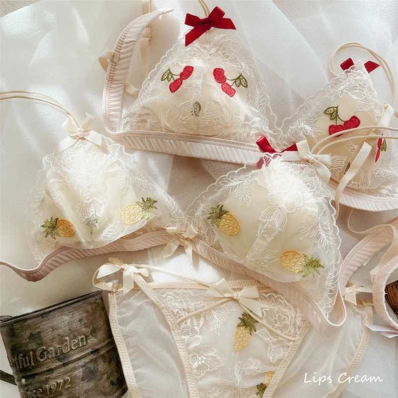 French Sexy Lace Embroidery Lingerie No Underwire Bra Set Cute BowXJ250301
