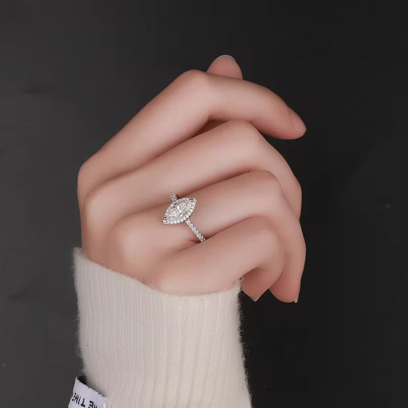 9 Hot Sale Sterg Sier Fine Jewelry 1CT 2CT Horse Eyes Moissanite Engagement Wedding Ring for Women 2024