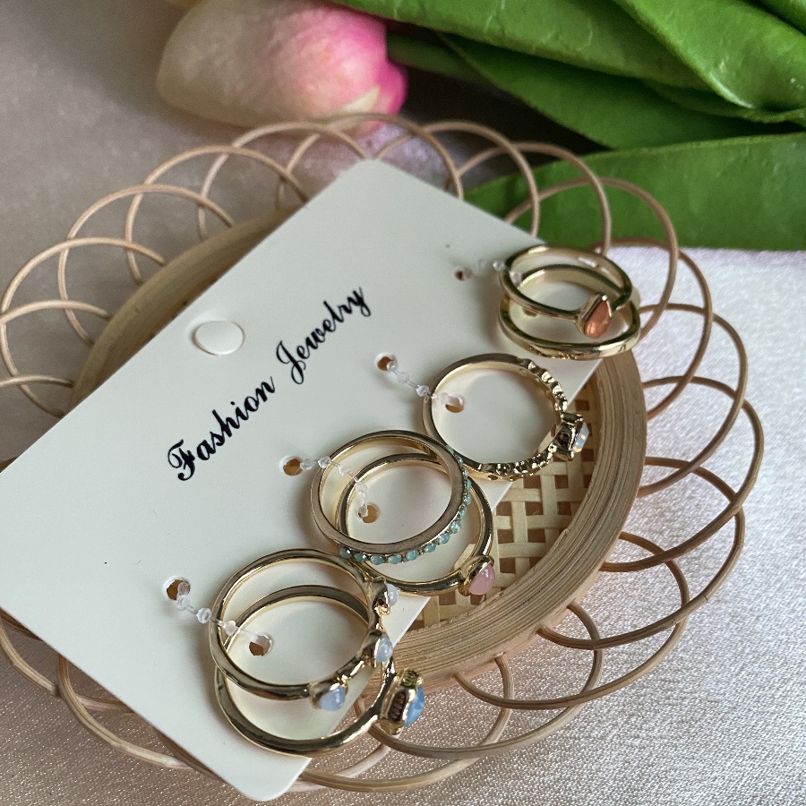 Elegant Seven-Piece Jelly Colored Gold Ring Collection - Fashionable Accessory Set