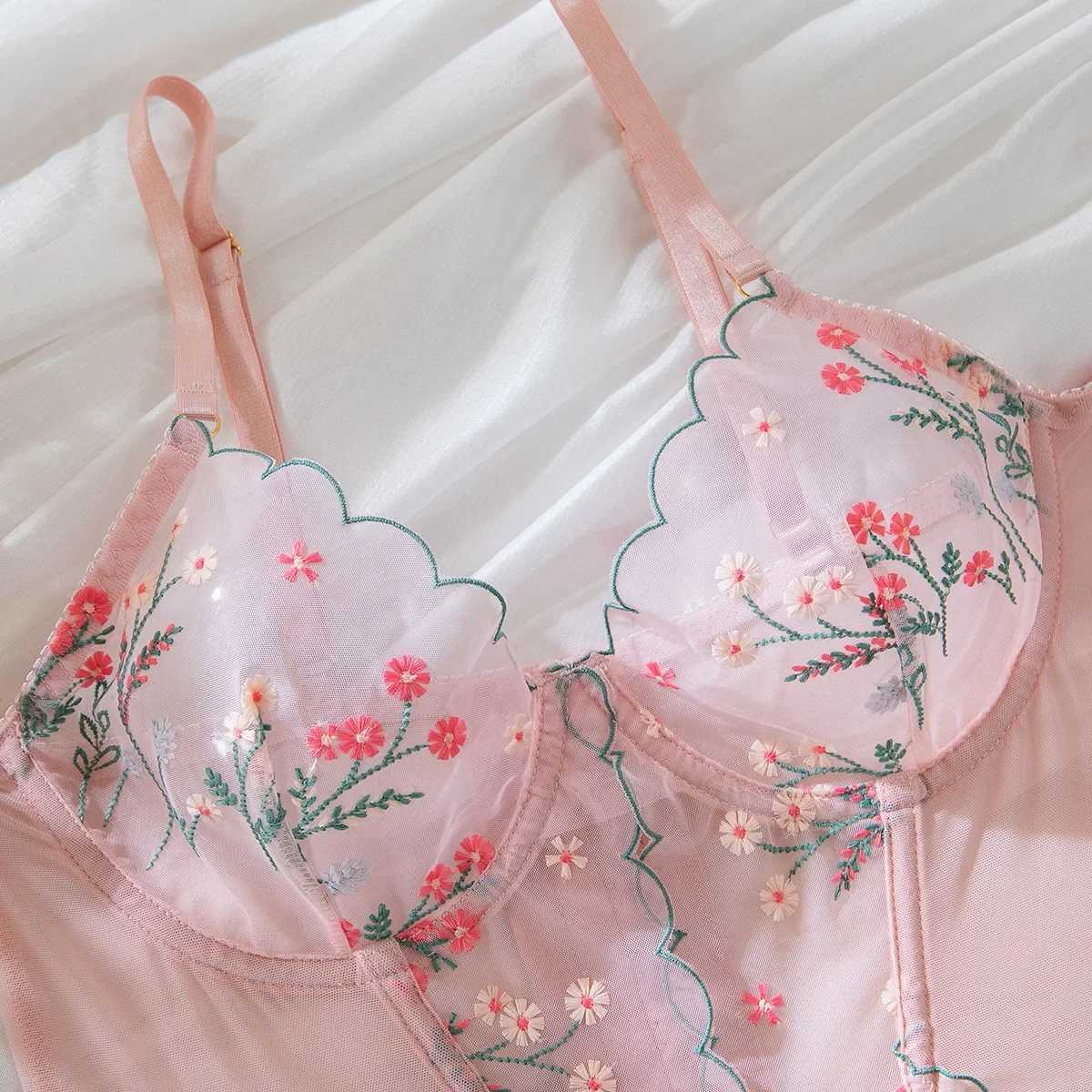 Pink Sweet Flower Embroidered Underwear Set for Womens Pure Desire Exotic Clothing Set for Womens Sexy Mesh Perspective Fishbone UnderwearXJ250301