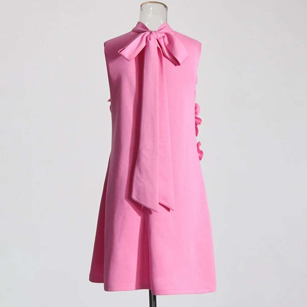 TWOTWINSTYLE Soild Slimming Dresses For Women Stand Collar Sleeveless Patchwork Appliques Designerdress Female Fashion Clothes