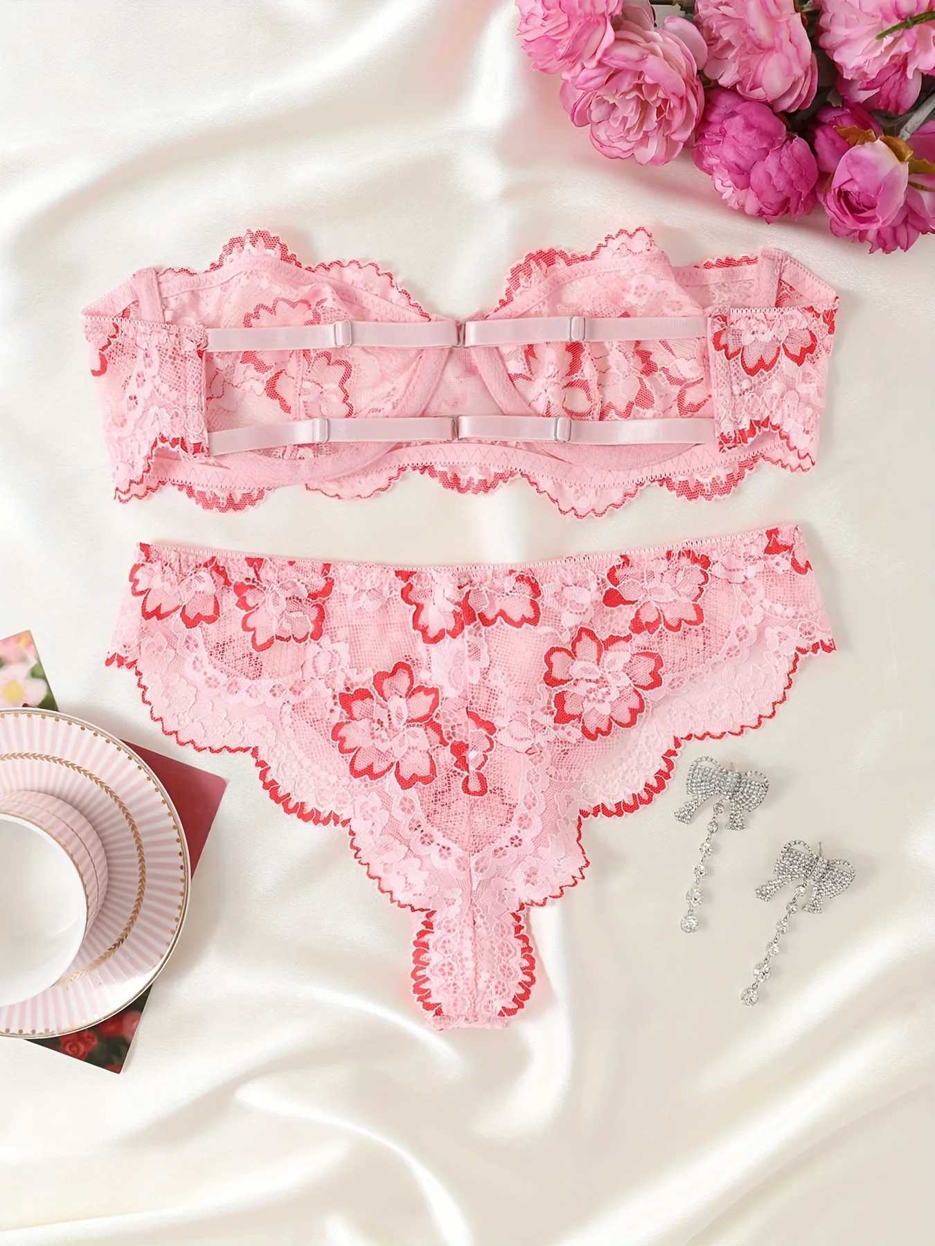 Womens Floral Lace Lingerie Set - Sexy Underwire Bandeau Bra Scallop Thong Breathable Comfort for Daily Wear All SeasonsXJ250301