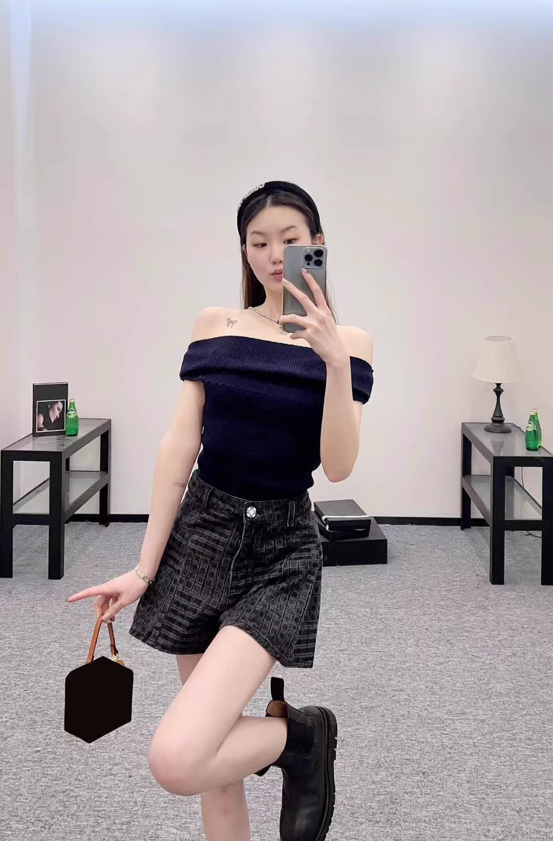 off shoulder sweater 2025 Fashion Week Show jacket Customized Fashion Tailored clothing womens Fashion knit shirt Paris