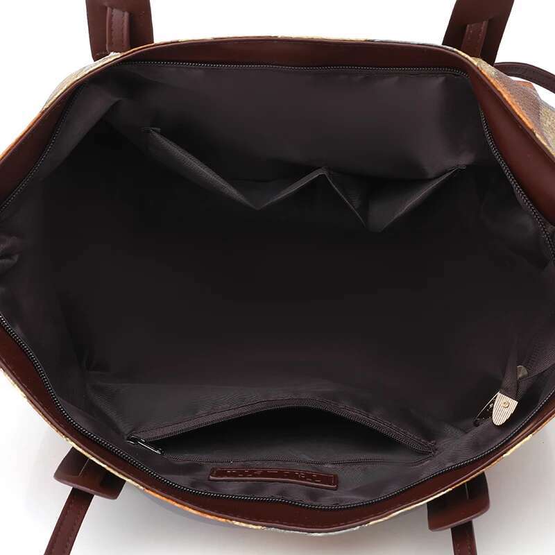 Shoulder For Women 2022 New Trend Large Capacity Bag Design Elegant Gentle Handbag Autumn Winter Vintage Tote