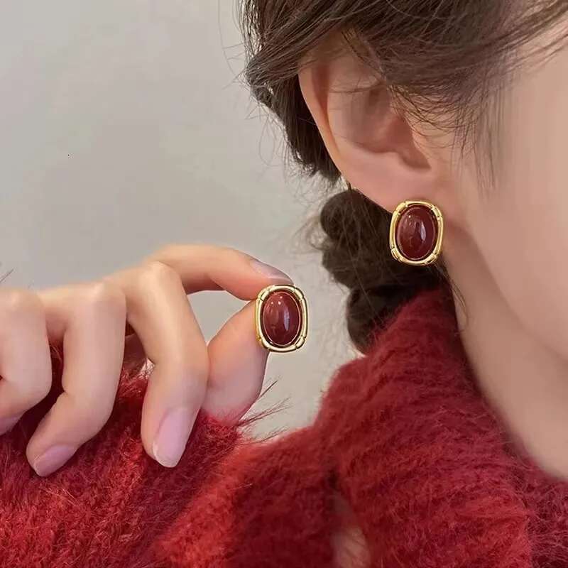 Vintage Enamel Wine Red Metal Stud for Women Fashion Geometric Earrings Elegant Wedding Jewelry Accessories