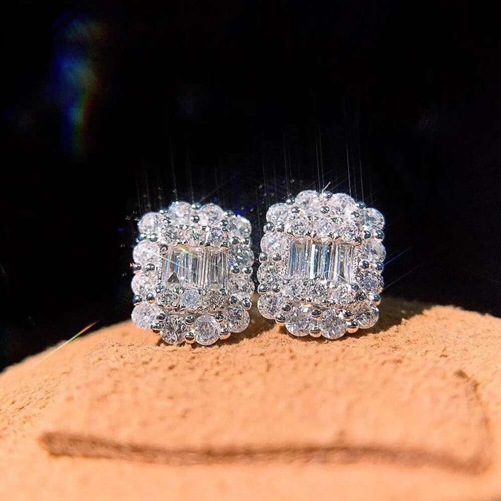 Huitan Fashion Crystal Cubic Zirconia Stud Earrings for Women Modern 2022 Design High Quality Wedding Engagement Jewelry