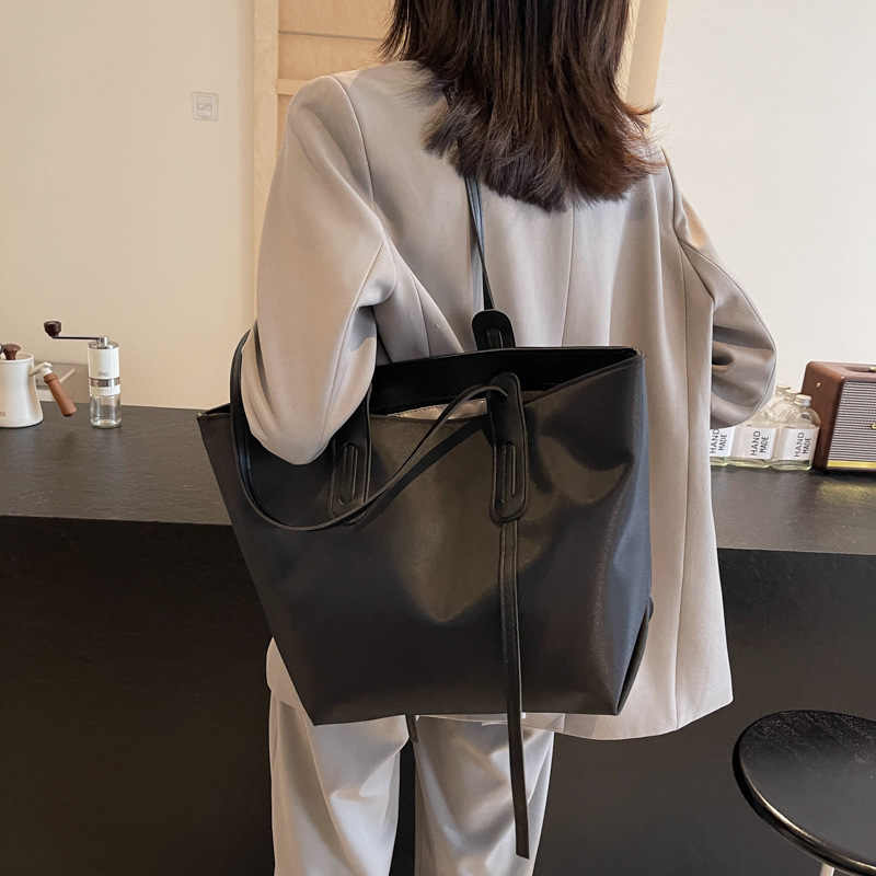 Oxford Cloth Women's Large Capacity 2025 Autumn And Winter New Multi-functional Shoulder Bag College Commuting Handbag
