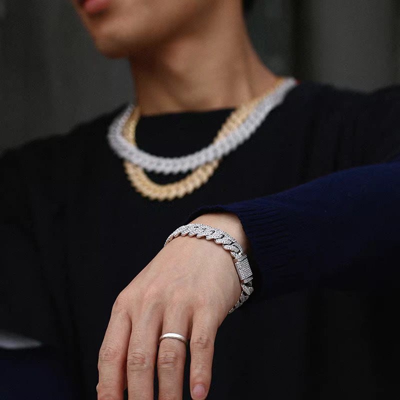 Factory Supply 8mm Discount Price Sterg Sier Iced Out Moissanite Cuban Chain Bracelets for Unisex