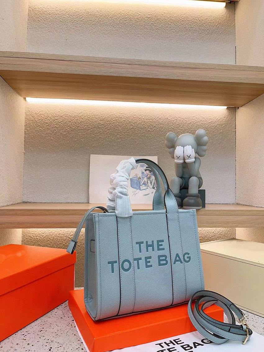 New Leather Designer the Tote Women Men High Quality Handbag Capacity Shopping Eming Letter Square Shoulder Bag M123