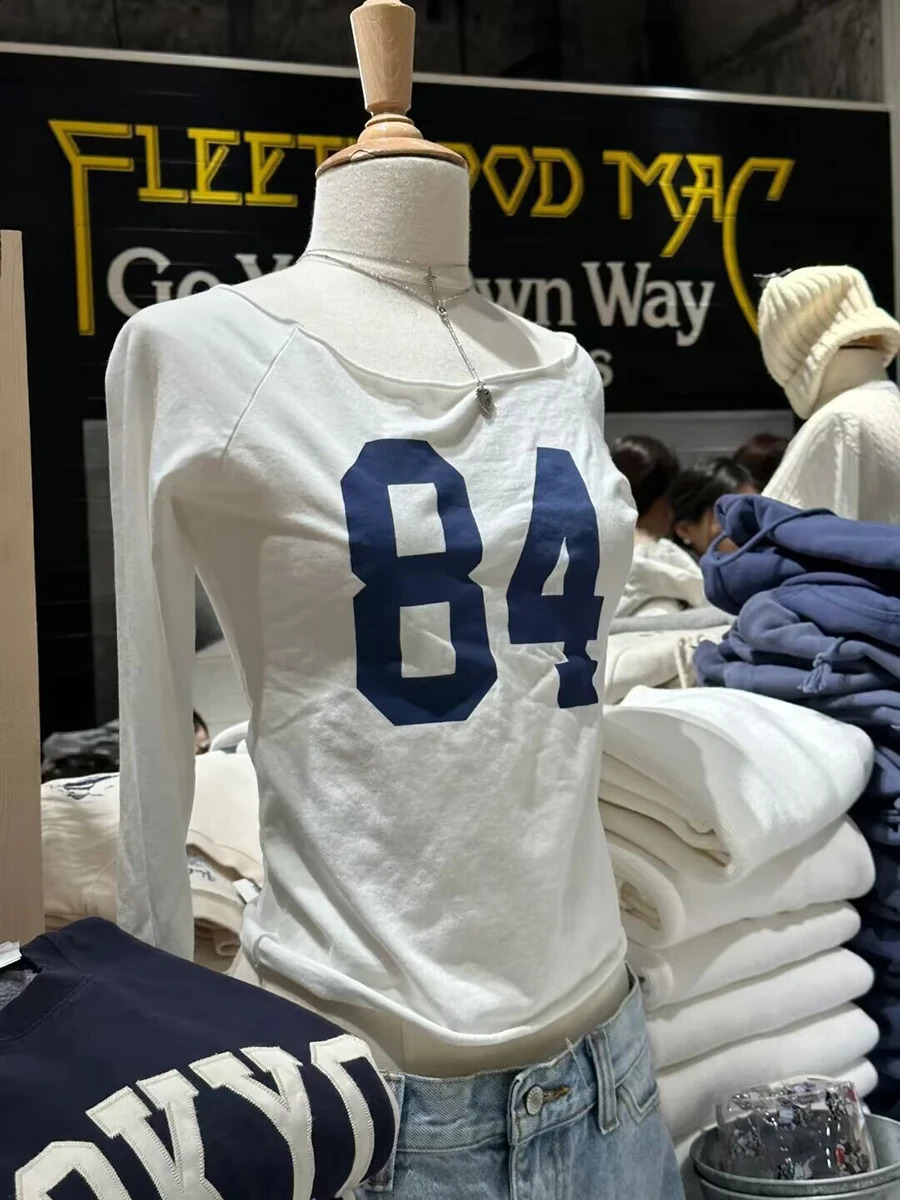 84 Print Raw Hem Long Sleeve T-shirt Woman Scoop Neck Slim Cotton Tee Top Casual Vintage Sweet Cute Streetwear Y2k Crop Tops 250411