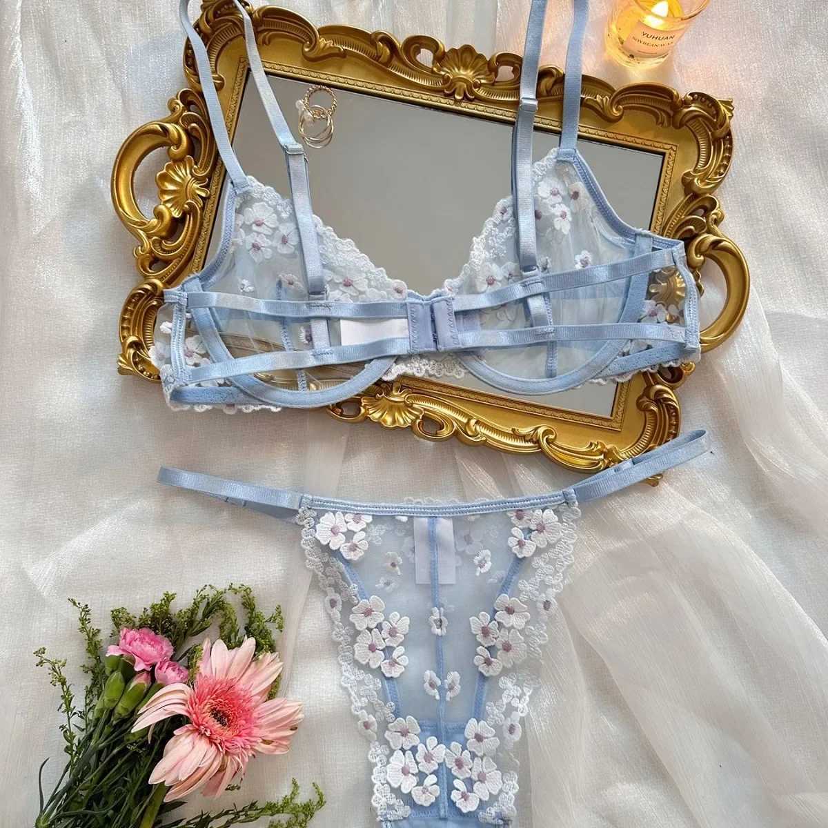 Autumn New French Style Sweet Floral Embroidery Lingerie Set Womens Mesh Perspective Comfortable Gathering Underwear Bra BriefsXJ250301