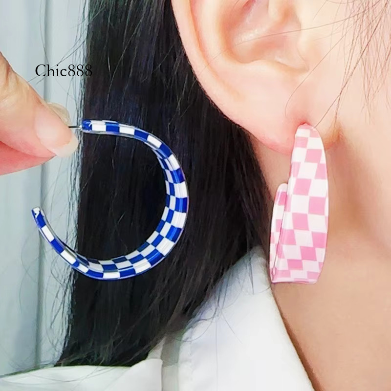 Vintage Checkerboard Hoop Candy Color C-shaped Women Earrings Geometric Acrylic Studs Simple Cool Ear Jewelry Gifts