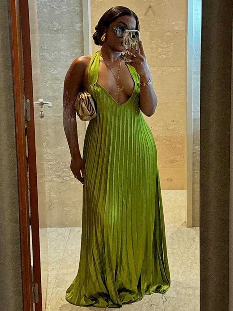 Basic Casual Dresses Green Evening Dresses Woman Elegant Sexy Summer Pleated Dress Hollow Out Lady Halter Neck Backless Dress Wholesale Dropshipping J