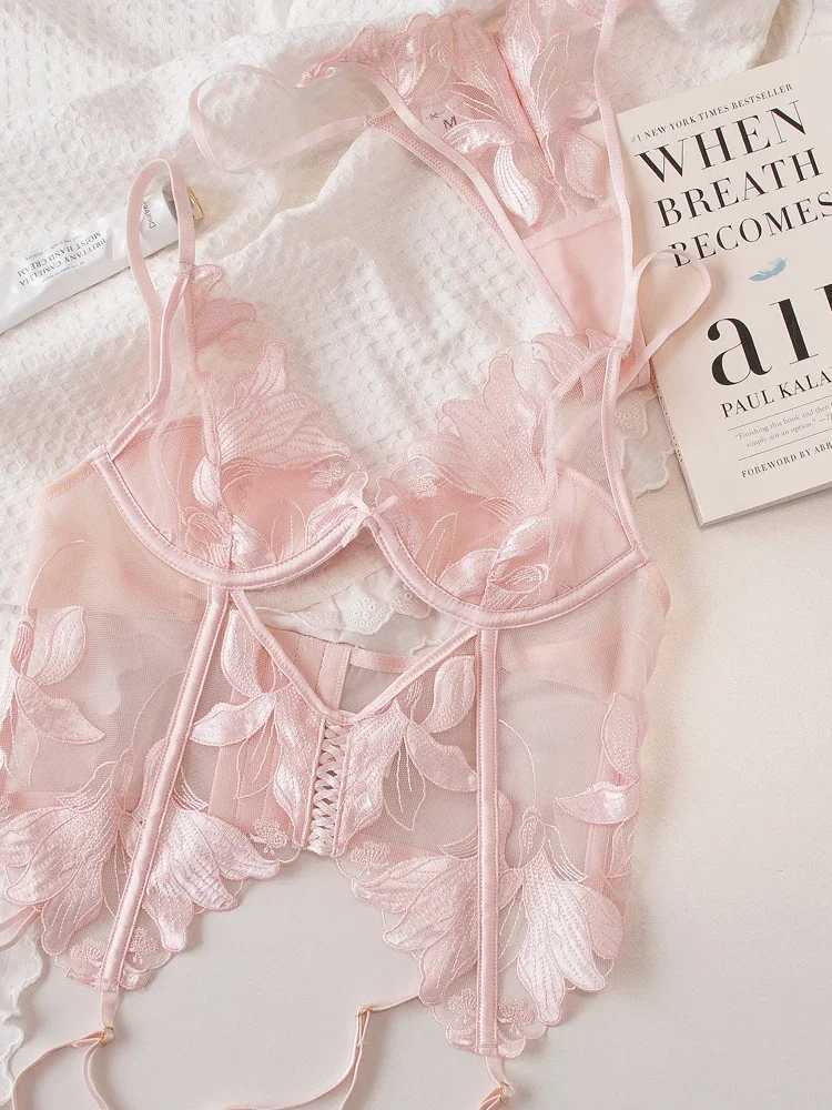 Stylish Pink Underwear Embroidered Floral Lingerie Set Two Piece Bra Sets Women Lagre Size Bodysuit with Briefs SuitXJ250301