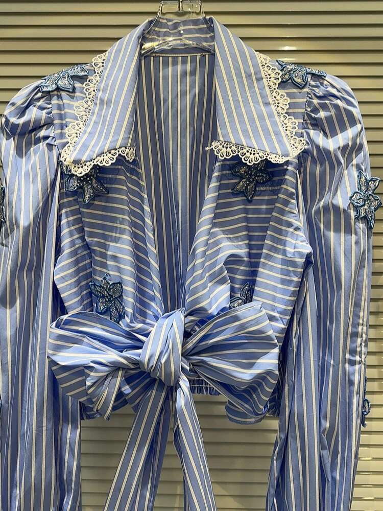 DEAT Trendy Women's Spliced Lace Bows Bandage Striped Shirts 2024 Autumn Fashion New Lapel Long Sleeve Blouse Female 29L8151
