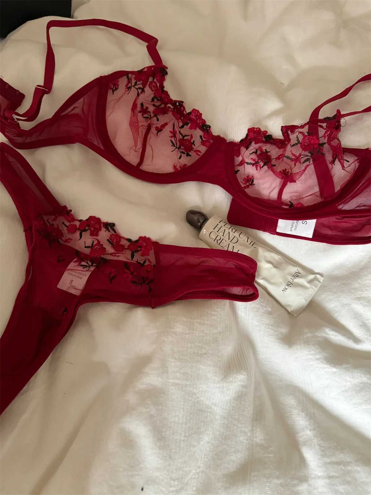 Red ambiance lingerie panty suit niche purple embroidered mesh thin large breast underwear sexy lace braXJ250301