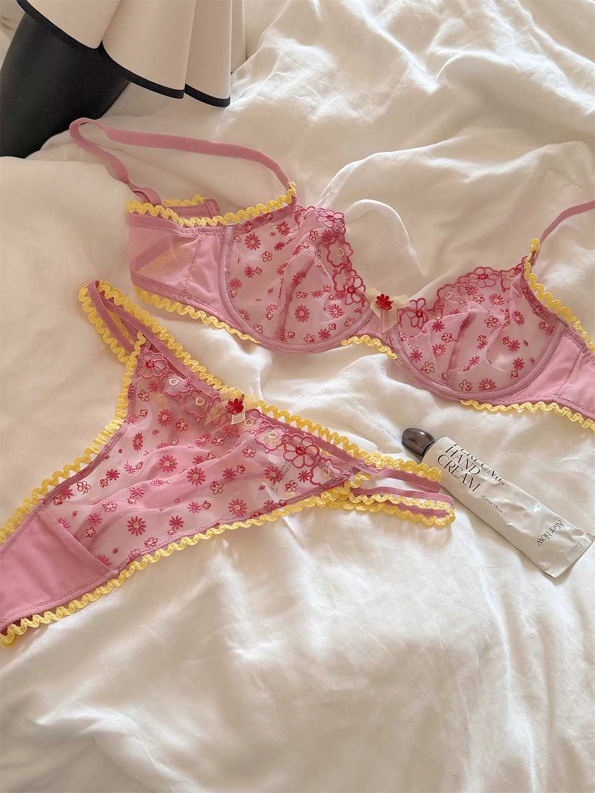 Flower Embroidery Lace Bra Women Thin French Large Breast Embroidery Underwear Set Lace Gathering Lingerie SexyXJ250301