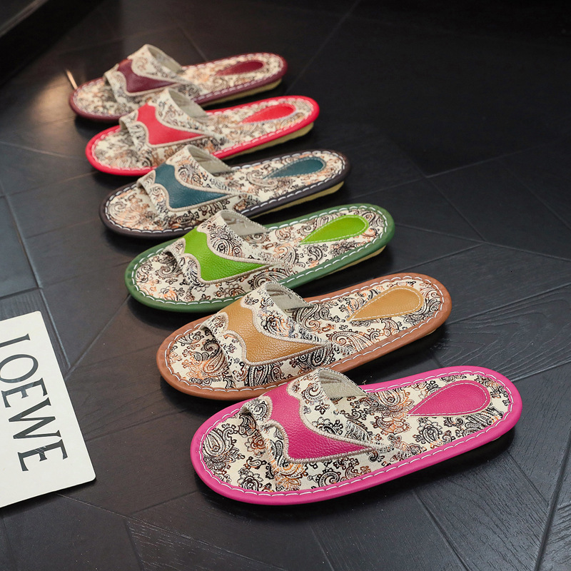 2025 New European Printed Cowhide Design Men's And Women's Home Bath Shoes Summer Indoor Soft Soled Sandals Couple's Home Slippers