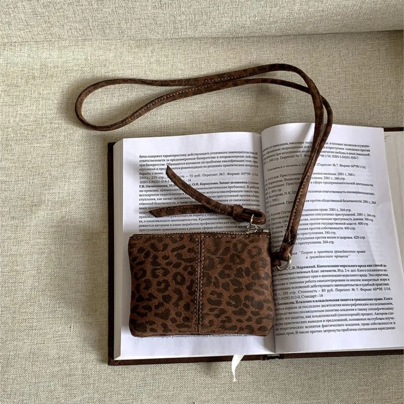 Leopard Print Hanging Neck Wallet For Women Small Square Bag Money Purse Card Holder Fashion Mini Suede Bag Coin Purses 250228