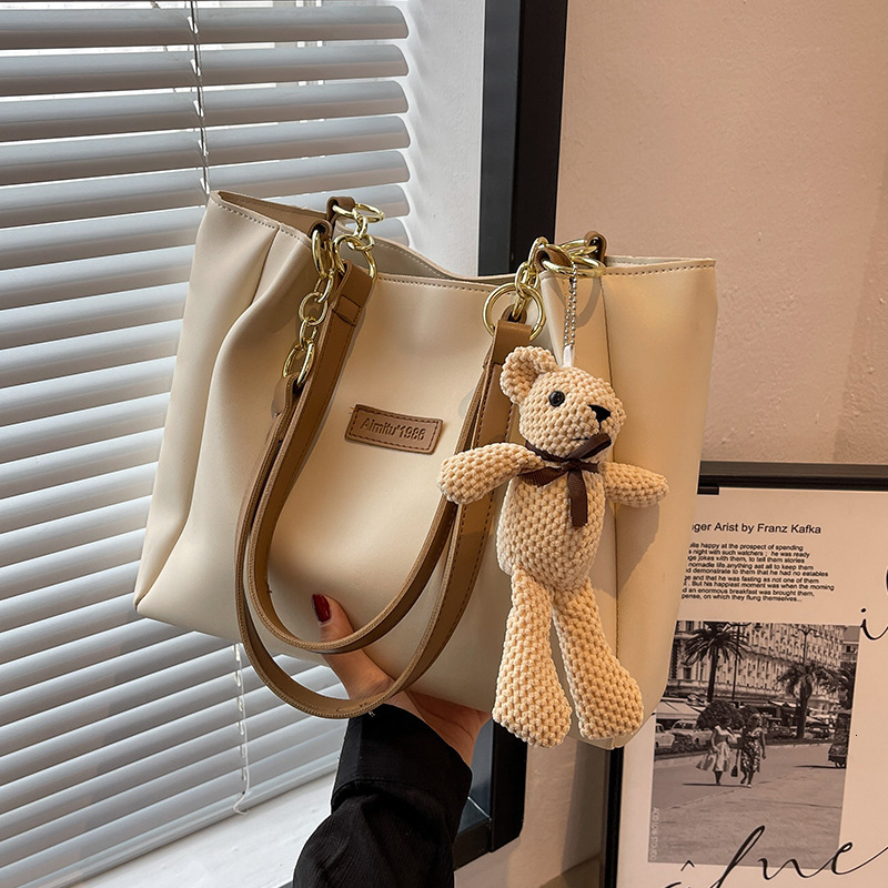 Amy Rabbit Women's 2025 Early Spring New Fashion Large Capacity Contrast Color Simple Multi Functional Cute Designer Handbag