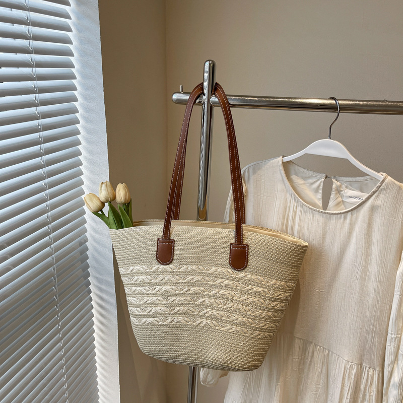 Summer beach vacation grass woven for women fashionable commuting shoulder tote bag trend #swissmilitary