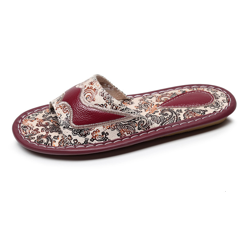 2025 New European Printed Cowhide Design Men's And Women's Home Bath Shoes Summer Indoor Soft Soled Sandals Couple's Home Slippers