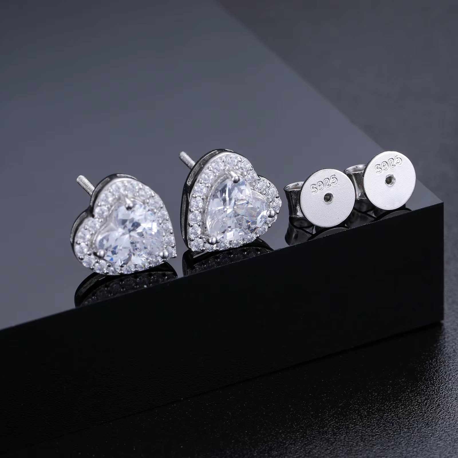 Wedding Jewelry Bridal Gift White Gold Sterg Sier Heart Cut VVS Moissanite Dia Stud Earrings for Women Valentines