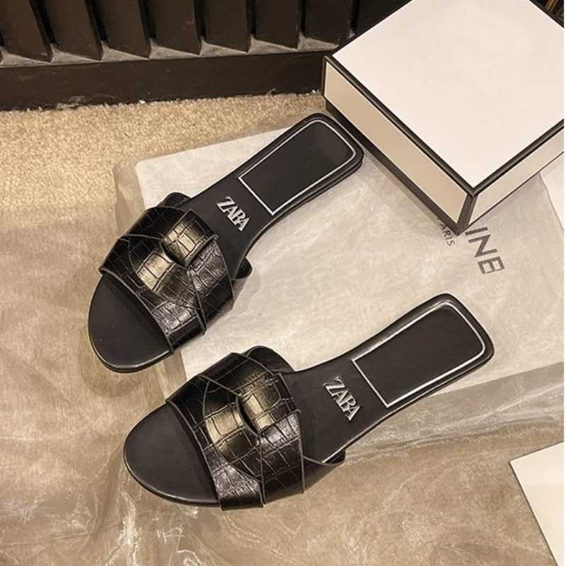 Fiable Color Design Flat Bott Wens Slippers 2025 Summer New Style Braided Cfortable Casual Slippers for Wen Y250301