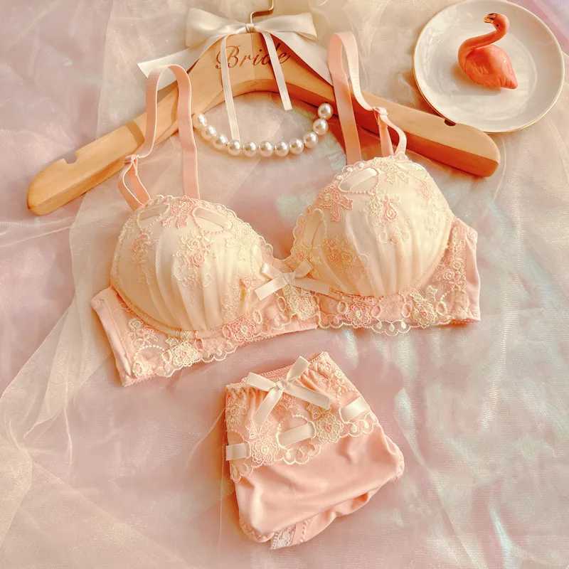 Sweet girl without steel ring bra set embroidered thin cup comfortable silk band cute fresh underwear pantiesXJ250301