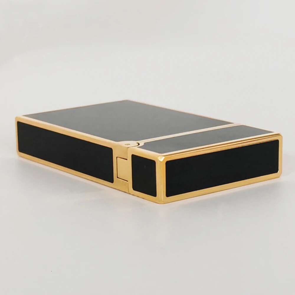 Incredible Lighter Copper Lacquer Cigarrette Tobacco Accessories Iatable Butane Gas Smoking Men Gifts Collections