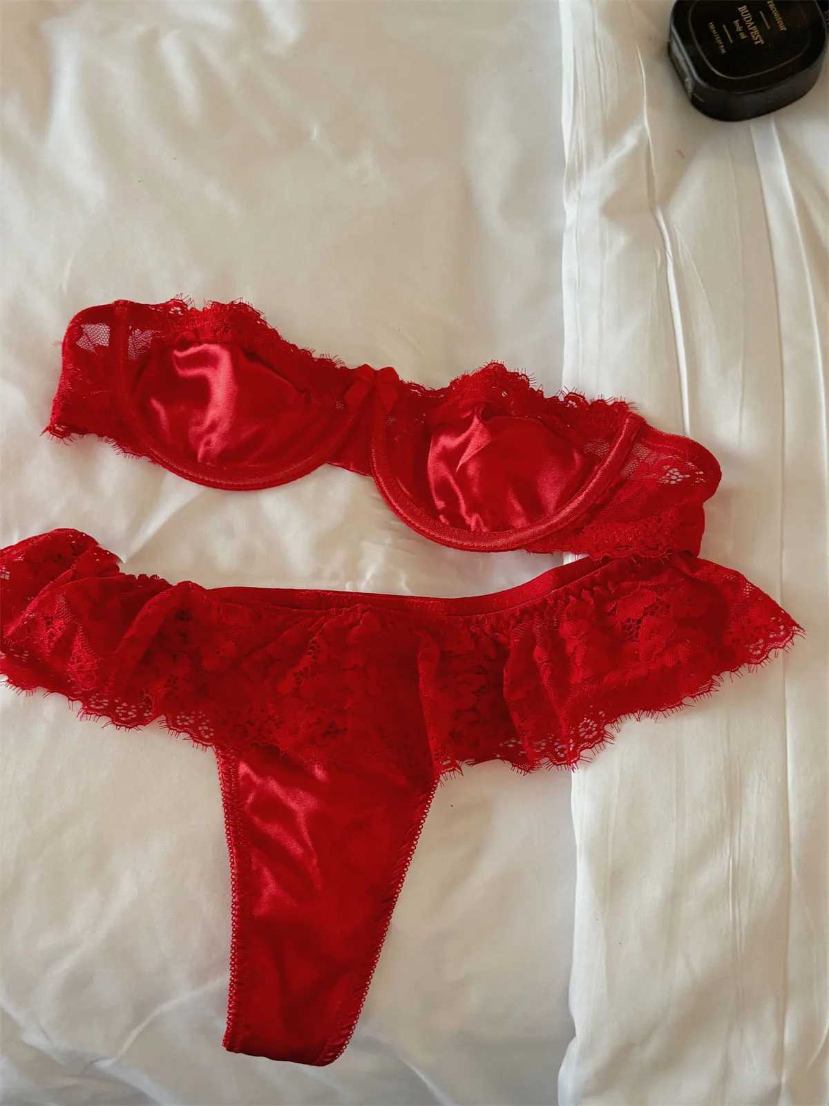 Lace Red lingerie Women Sexy Thin Top Support Bra Set Push Up Large Size Undewear SetsXJ250301