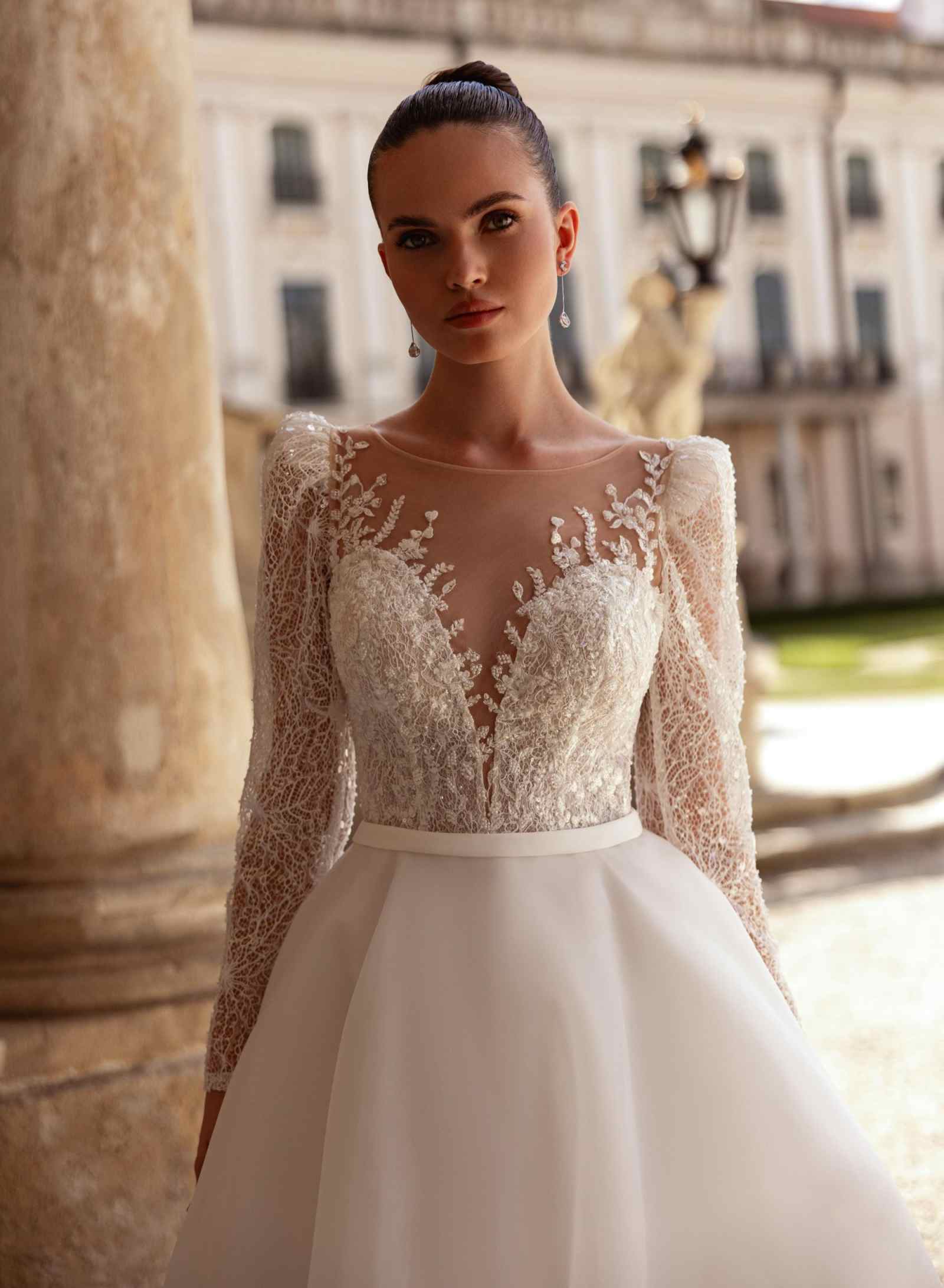 Elegant A Line Wedding Dresses Strapless Long Sleeves Lace Appliques Lace Bridal Gowns Lace Up Special Occasion Sweep Train Vestido de novia