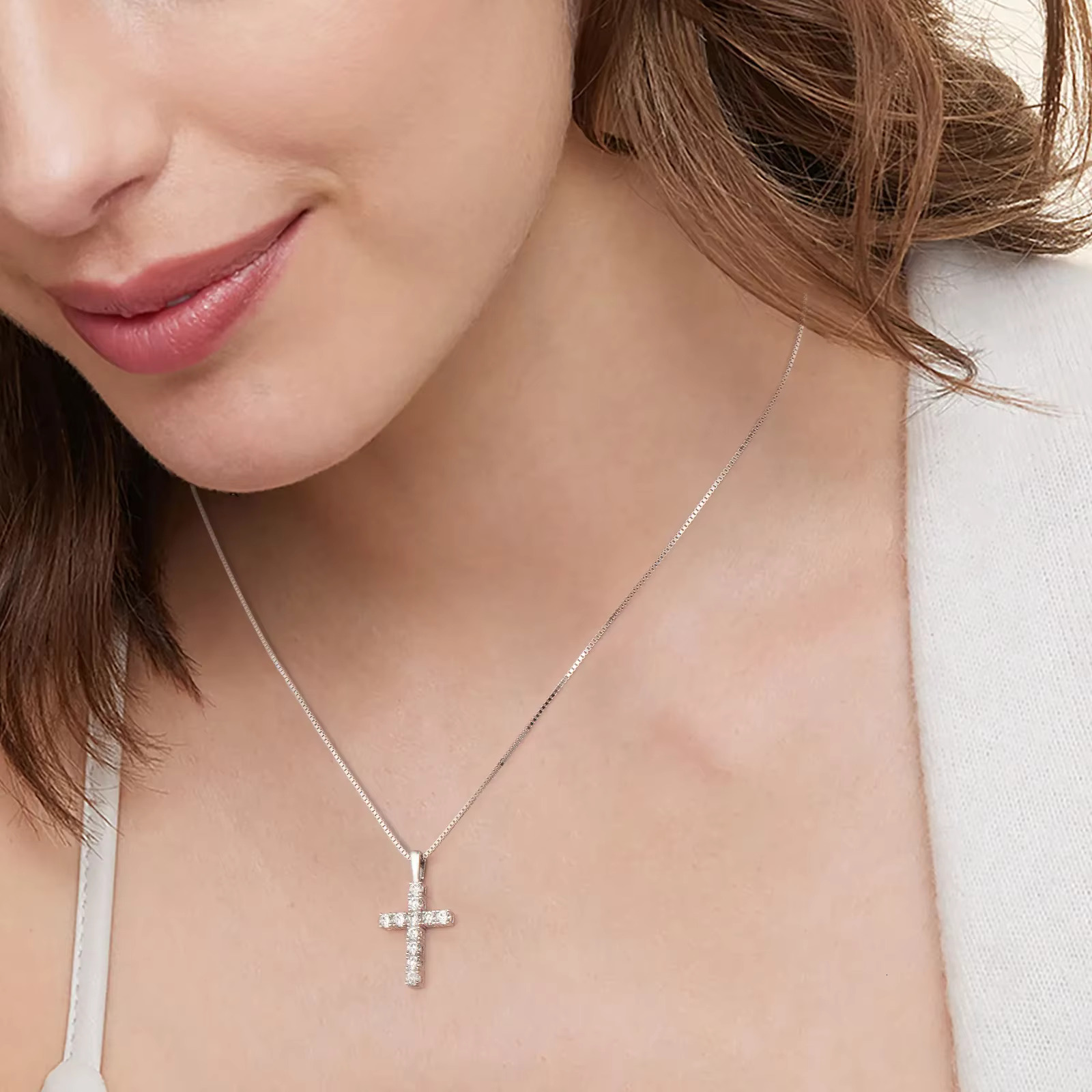 Mossanite Charm Catholicism Jewelry Gifts Women Men Gold Plated 925 Sterling Silver Chain VVS Moissanite Cross Pendant Necklace