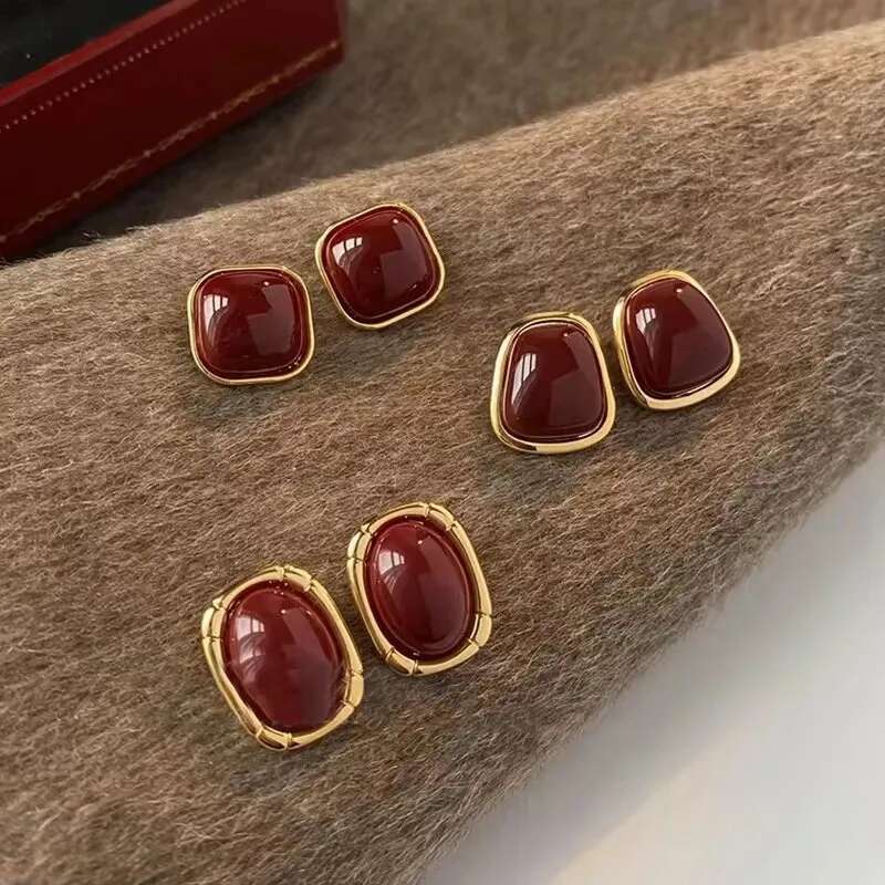 Vintage Enamel Wine Red Metal Stud for Women Fashion Geometric Earrings Elegant Wedding Jewelry Accessories
