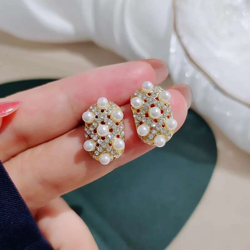 Summer Autumn Cute Vintage Personality Pave Zircon Pearl Bow wer Stud Earrings For Women Girls Fashion Charm Jewelry LS410