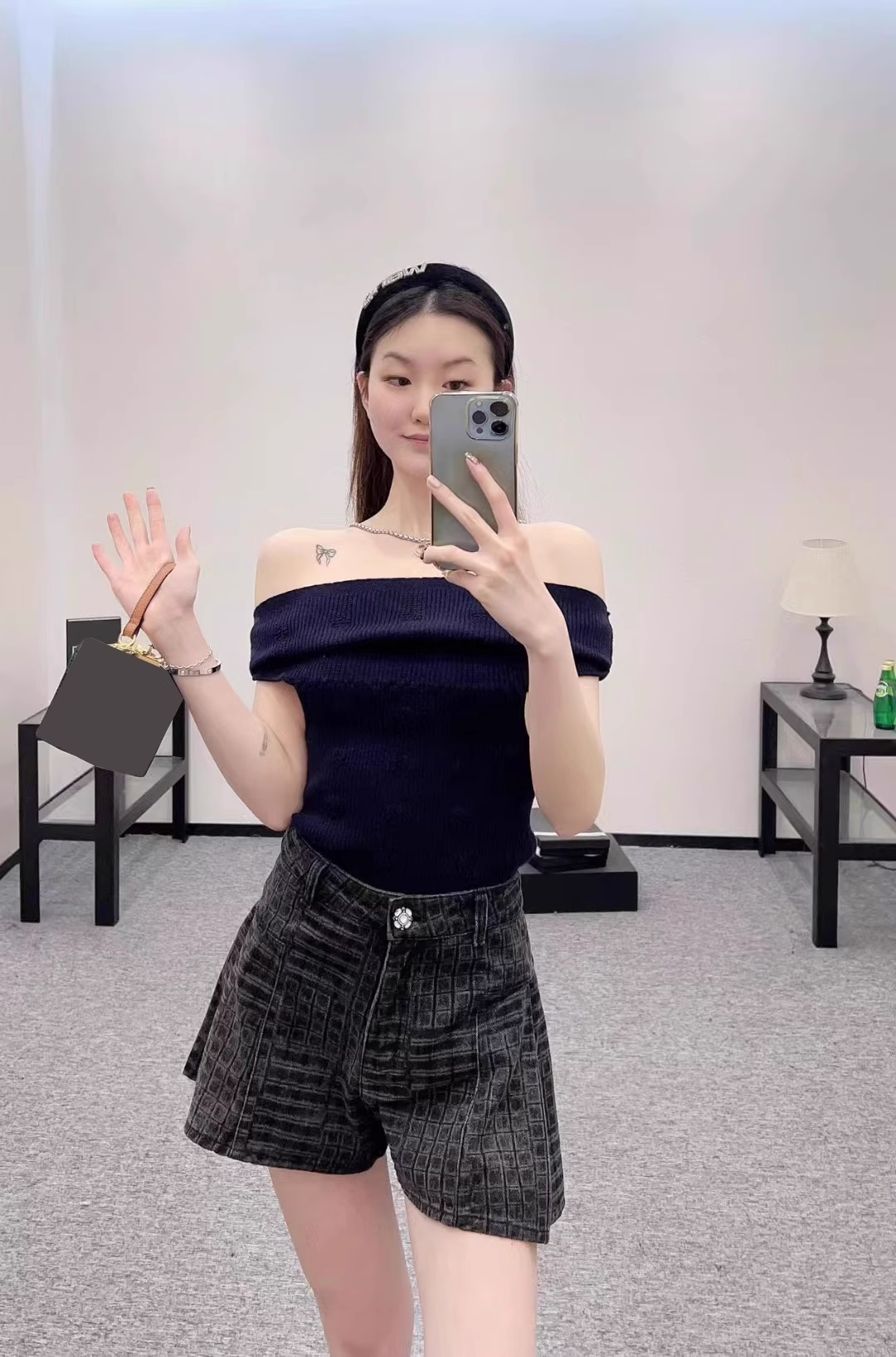 off shoulder sweater 2025 Fashion Week Show jacket Customized Fashion Tailored clothing womens Fashion knit shirt Paris