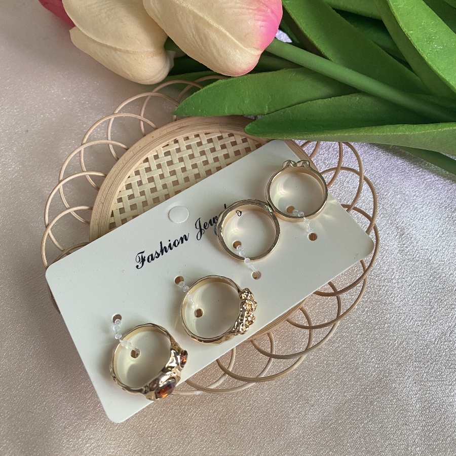 Chic Amber Gold Finger Adornments - Comprehensive Four-Part Accessory Kit