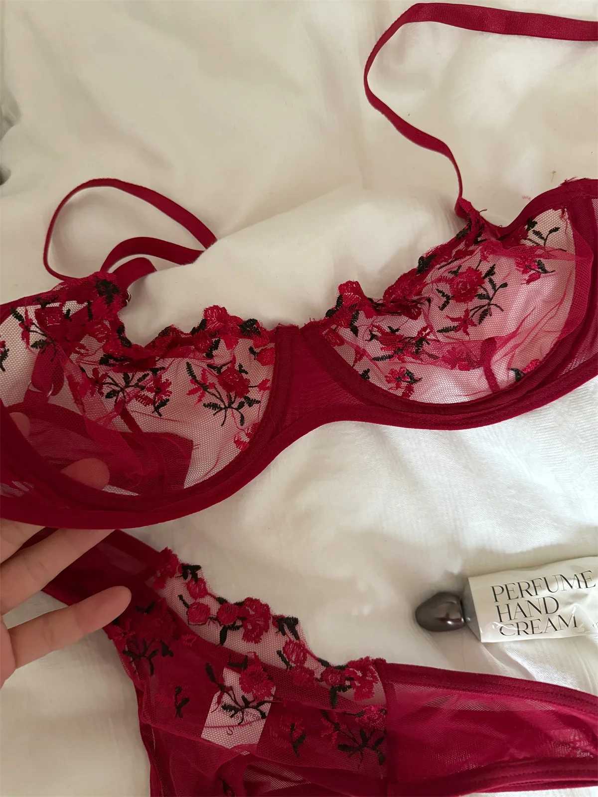 Red ambiance lingerie panty suit niche purple embroidered mesh thin large breast underwear sexy lace braXJ250301