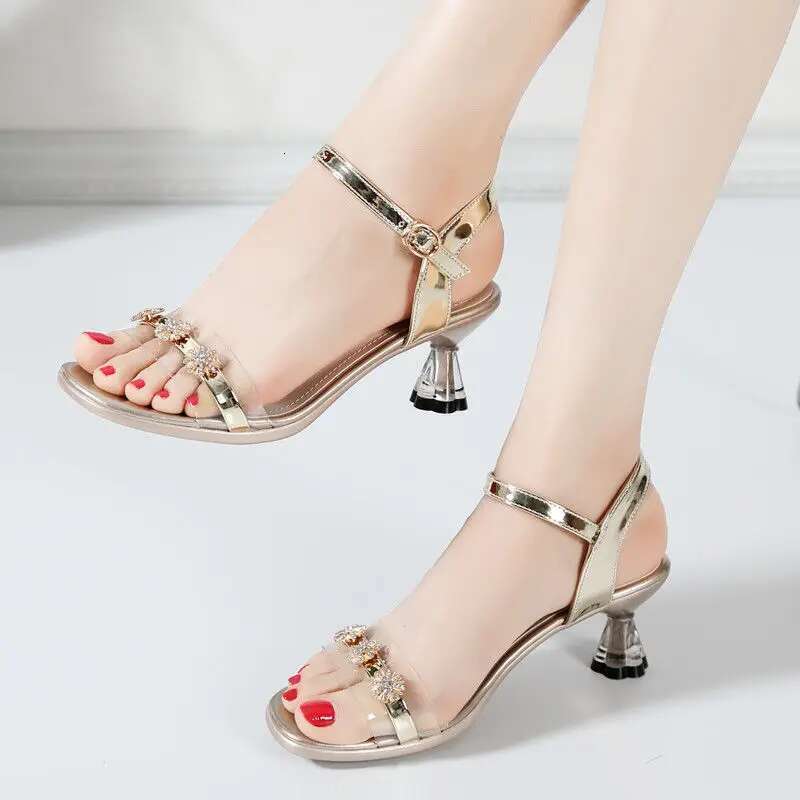Mid-heeled Transparent Crystal Women's Shoes 2025 Summer Female Fashion wers Buckle Dress Sandals 35 36 37 38 39 40