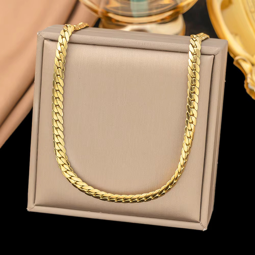Fashion accessory 3mm thick full body sier gold Cuban chain necklace made of stainless steel for men