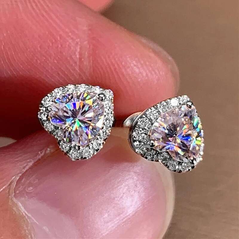 Huitan Romantic Women's Heart Stud 3 Color Simple Stylish Girl Love Earring Gift Brilliant Cubic Zirconia Jewelry