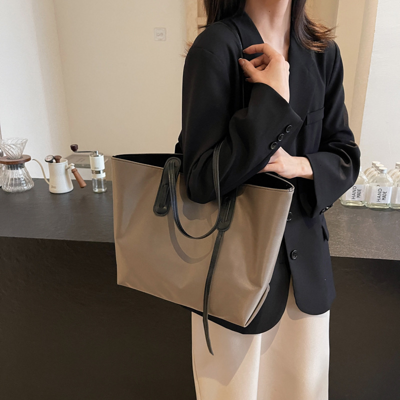 Oxford Cloth Women's Large Capacity 2025 Autumn And Winter New Multi-functional Shoulder Bag College Commuting Handbag
