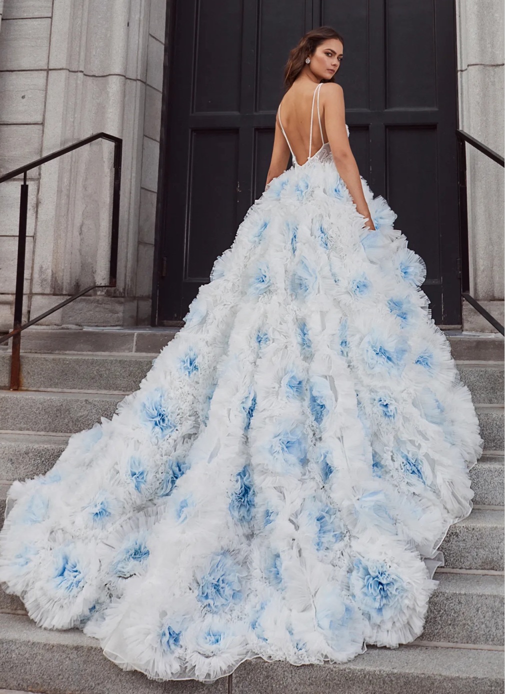 Real Image A Line Wedding Dresses With Spaghetti Strap Deep V-Neck Sleeveless Appliques Lace Bridal Gowns Sexy Backless Sweep Train Vestido de novia
