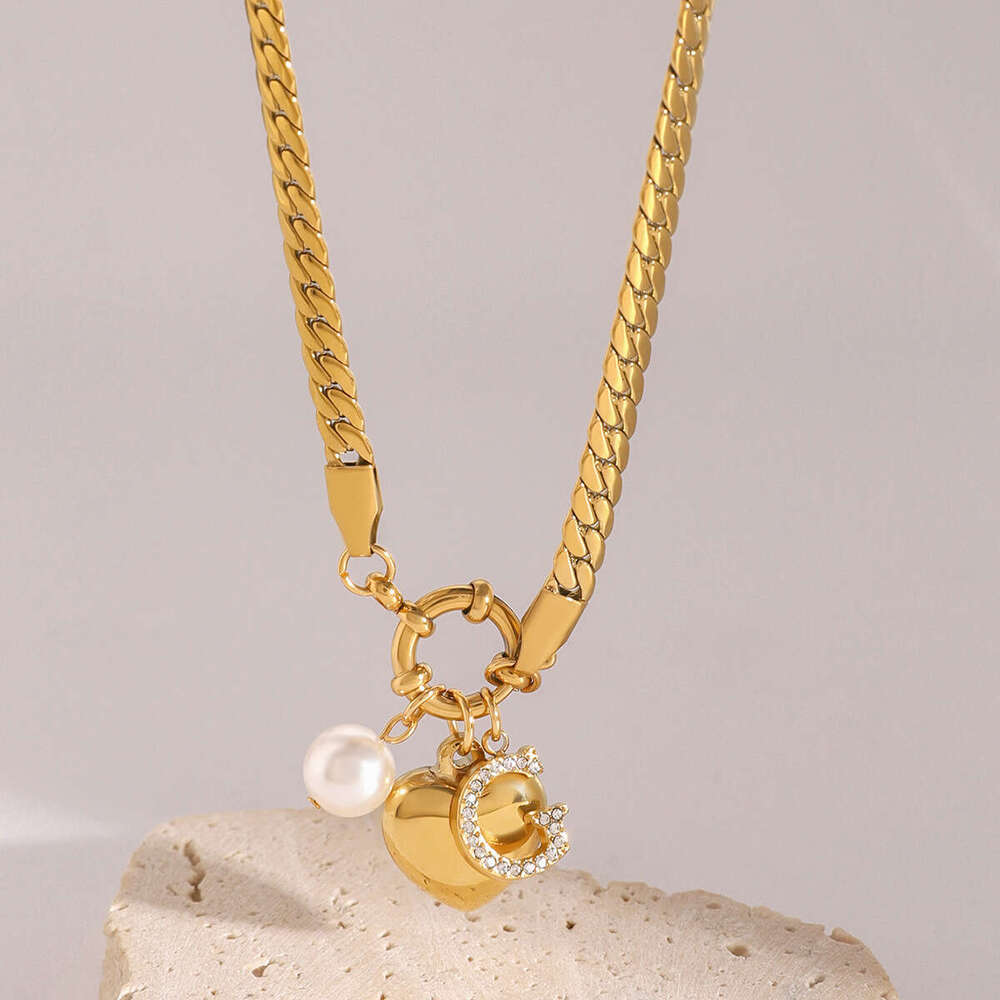 designer Necklace Jieding Stainless Steel Pearl Heart Pendant Necklace Zircon Letter Clavicle Chain Advanced Sensory Item Jewelry