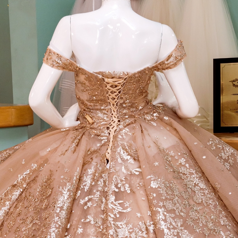 Champagne Shiny Quinceanera Dresses Ball Gown Off The Shoulder Sequin Applique Lace Beading Tull Party Birthday Sweet 16 Vestidos 15 Anos