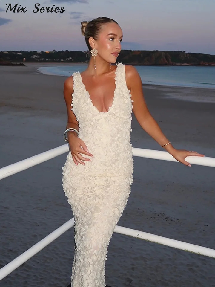 Sexy 3D Flower Deep V-neck Dress Women Slim Sleeveless Backless Split Hip Package Midi Dresses Spring Ladies Dresses 250226